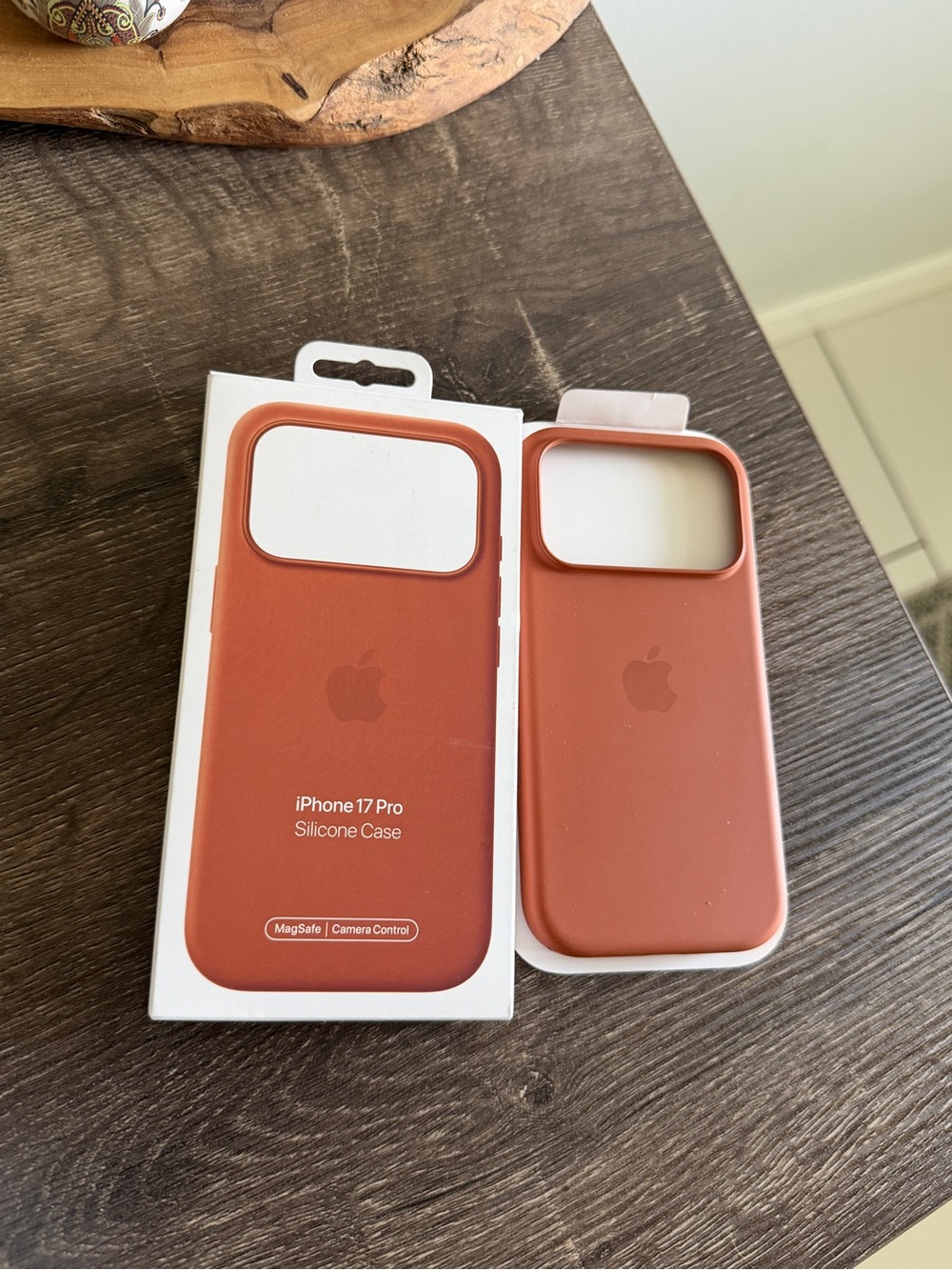 Apple iPhone 17 Pro Silicone Case - Terracotta